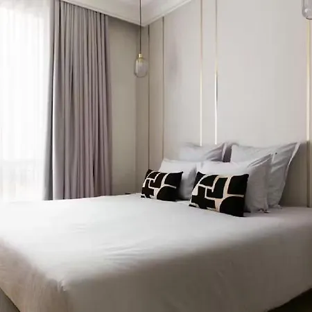 Before Making A Request, Read My Profile Host At Bottom Of Page # Quiet, Convenient, And Warm * Paris